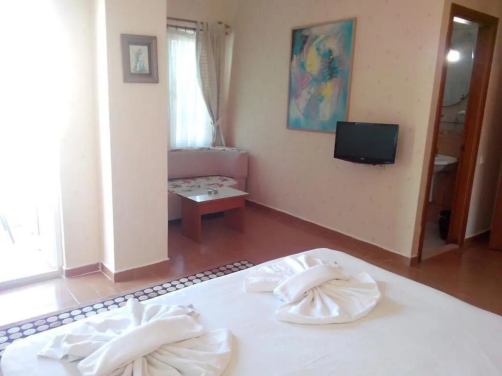 Gulizar Hotel Antalya 2*,